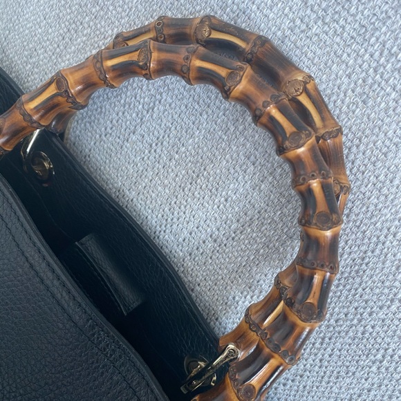 Gucci - Calfskin Medium Bamboo Shopper Tote - Picture 4 of 6